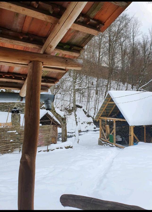 Хатина Біля Потока Villa Lumshory Dış mekan fotoğraf